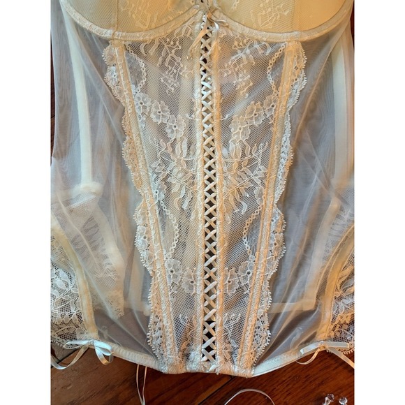 Victoria Secret PushUp Bustier Corset Top Sz 36B Cream Sheer Lace Up Rhinestones - Picture 2 of 12